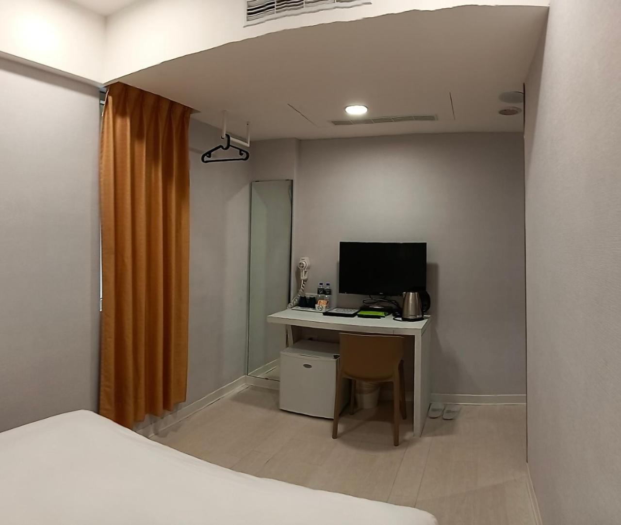 台中 奇异果快捷旅店 - 捷运中清店酒店 外观 照片